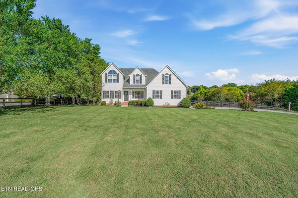 3716 LAUREL RIDGE DR, MARYVILLE, TN 37801 - Image c40c7b2e7e51fa71280b2149d2767a13/661570844