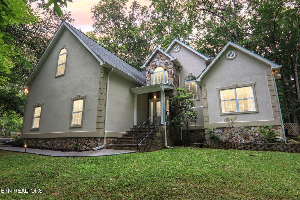 Photo of 317 Fallen Oak Circle, Seymour, TN 37865 (MLS # 1305363)