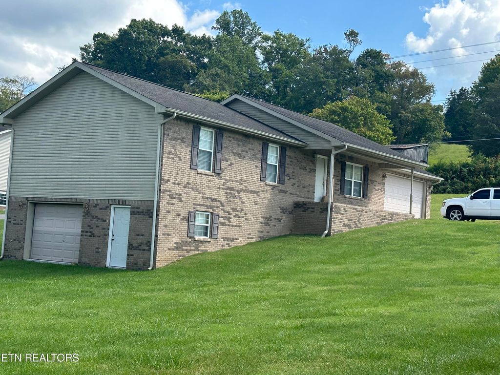 Photo of 108 ALTINA Circle, New Tazewell, TN 37825 (MLS # 1240207)