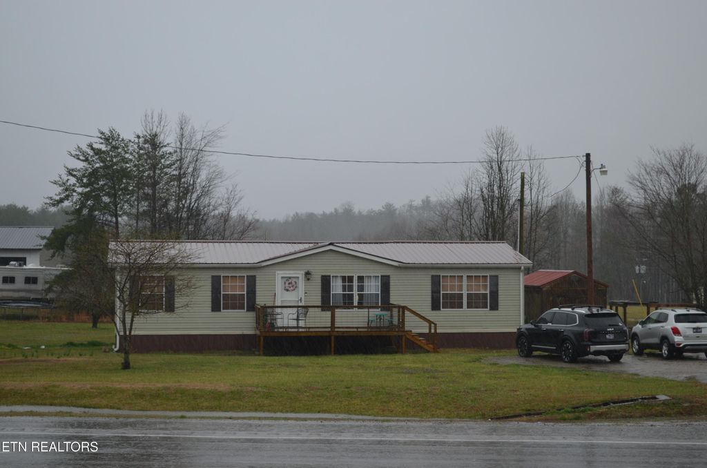 Photo of 1754 Knoxville Hwy, Wartburg, TN 37887 (MLS # 1293603)