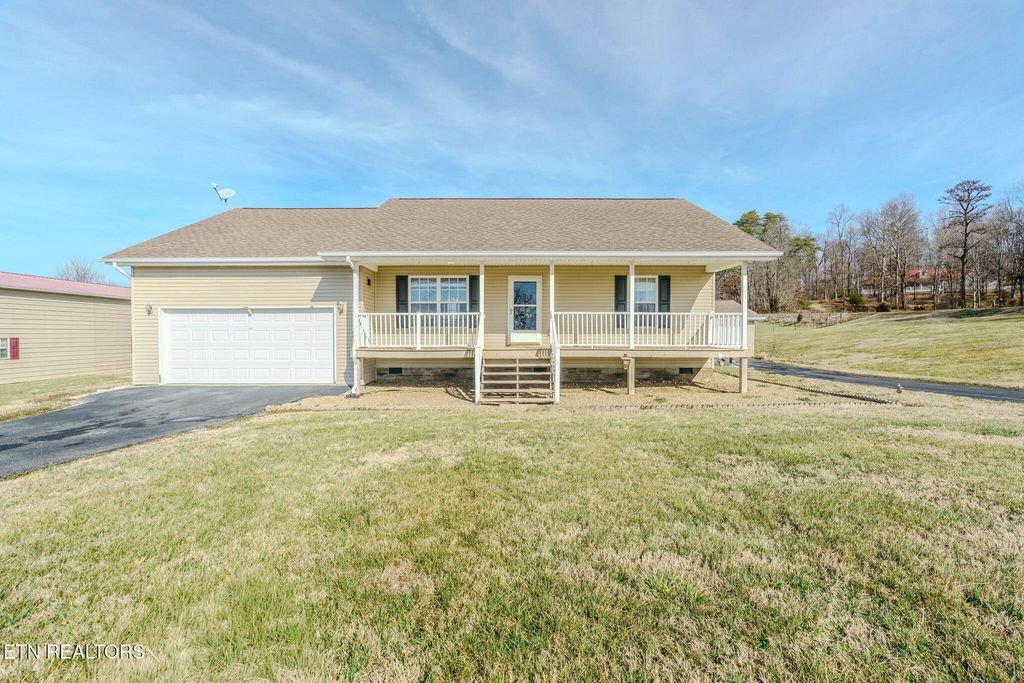 Photo of 2008 Bessie Slaton Rd, Dandridge, TN 37725 (MLS # 1330271)