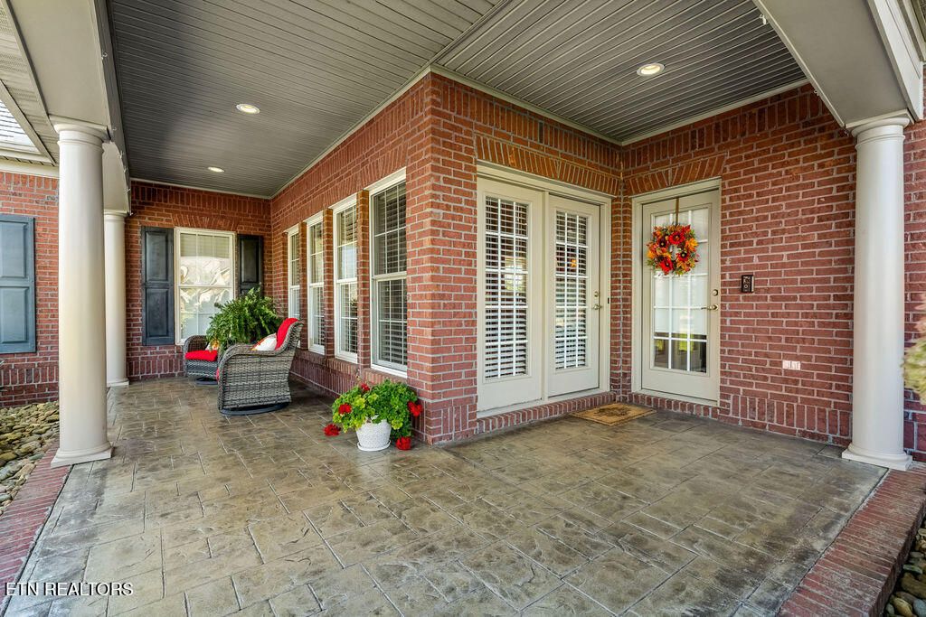 Photo of 170 E Port Drive, Lenoir City, TN 37772 (MLS # 1317582)