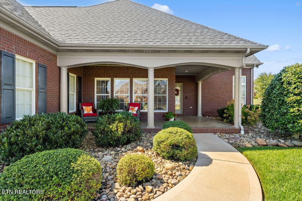 Photo of 170 E Port Drive, Lenoir City, TN 37772 (MLS # 1317582)