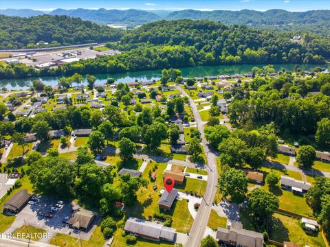 Tiny photo for 103 Elm St, Clinton, TN 37716 (MLS # 1342217)