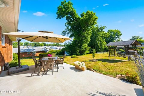 Tiny photo for 103 Elm St, Clinton, TN 37716 (MLS # 1342217)
