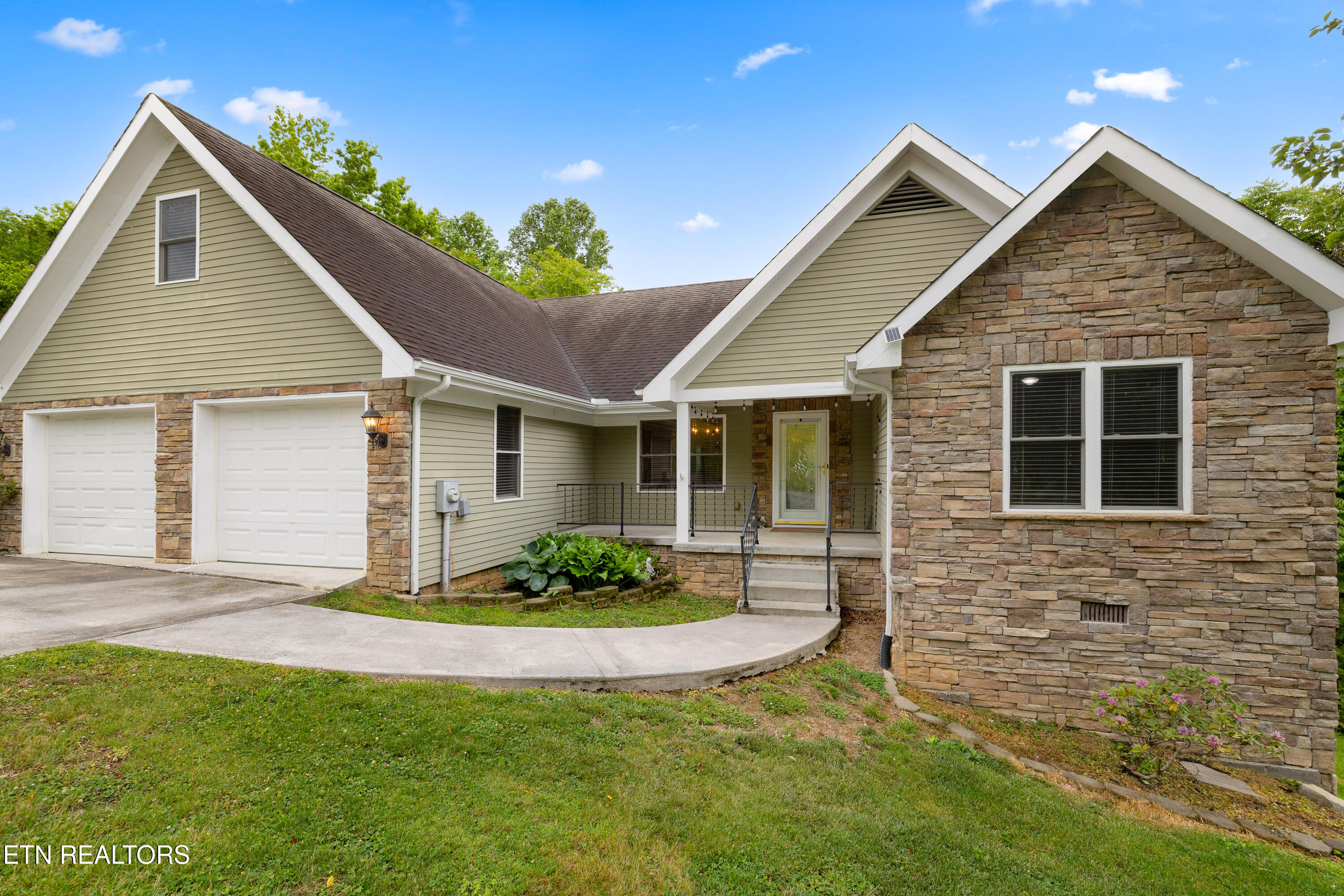 212 Poppy Hill Lane
