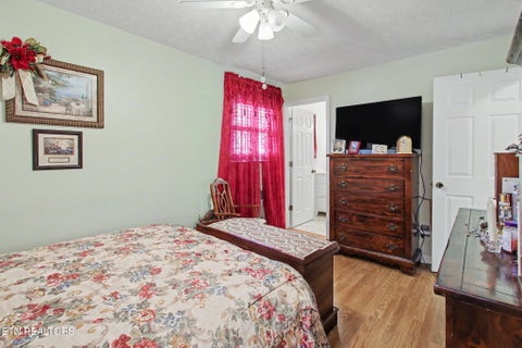 Tiny photo for 3726 Cherrylog Rd, Knoxville, TN 37921 (MLS # 1356448)