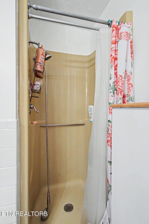 Tiny photo for 3726 Cherrylog Rd, Knoxville, TN 37921 (MLS # 1356448)