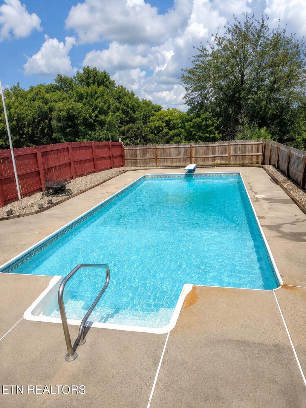 Photo of 442 Wilaway Rd, Maryville, TN 37801 (MLS # 1351120)