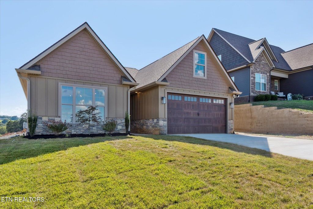 Photo of 3019 Bridgewater Blvd, Morristown, TN 37814 (MLS # 1342700)