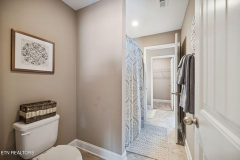 Tiny photo for 515 Broadberry Ave, Oak Ridge, TN 37830 (MLS # 1327602)