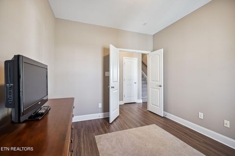 Tiny photo for 515 Broadberry Ave, Oak Ridge, TN 37830 (MLS # 1327602)