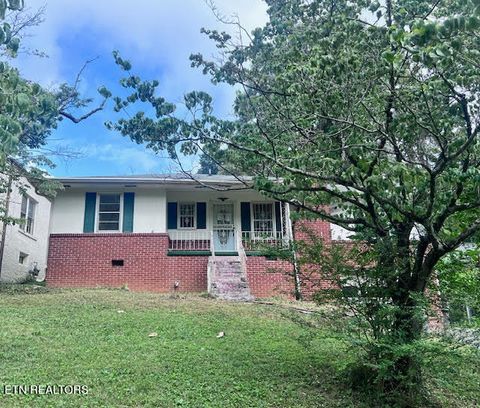Photo of 3039 N Hills Blvd, Knoxville, TN 37917 (MLS # 1308098)