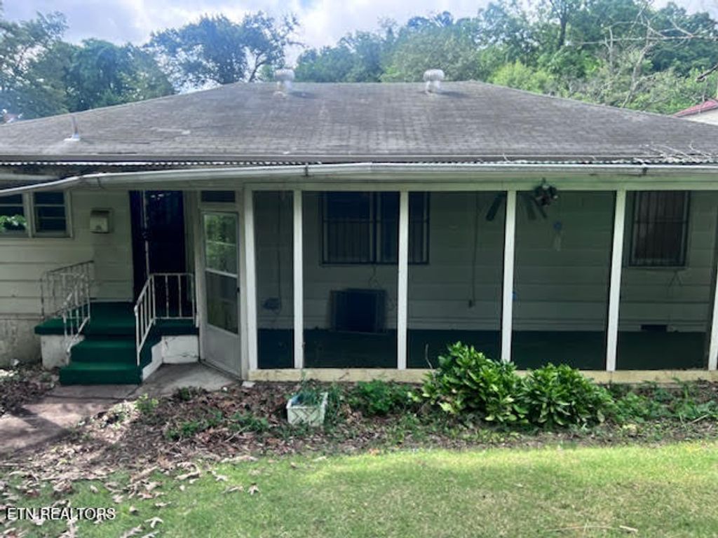 Photo of 3039 N Hills Blvd, Knoxville, TN 37917 (MLS # 1308098)