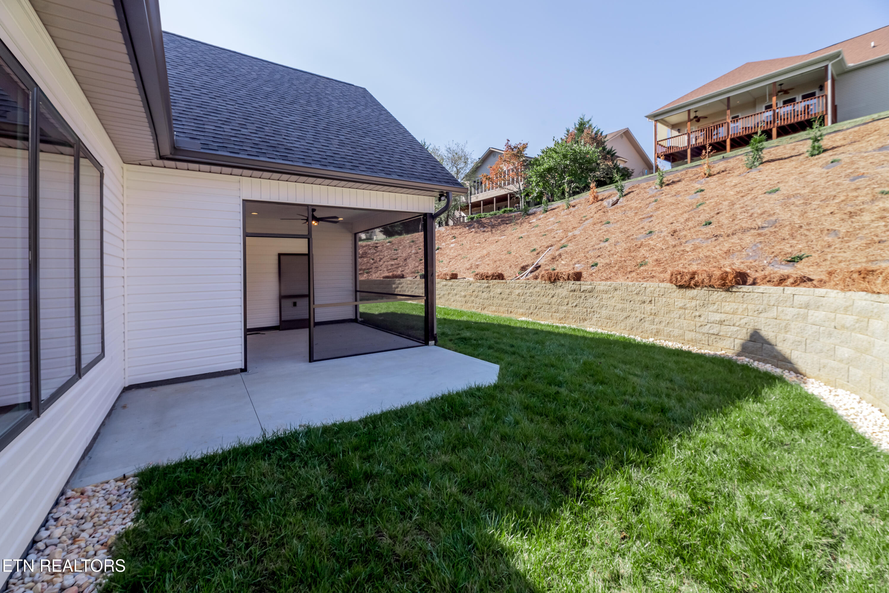 111 Oonoga Way