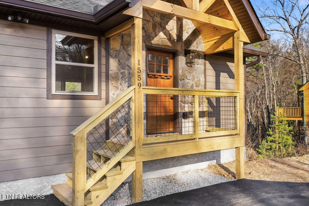 Photo of 1559 Sky View Drive, Sevierville, TN 37876 (MLS # 1333862)