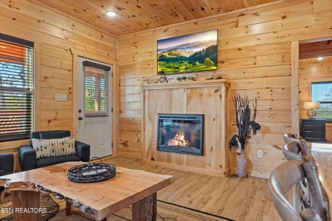 Tiny photo for 678 Stockton Drive, Sevierville, TN 37876 (MLS # 1359679)