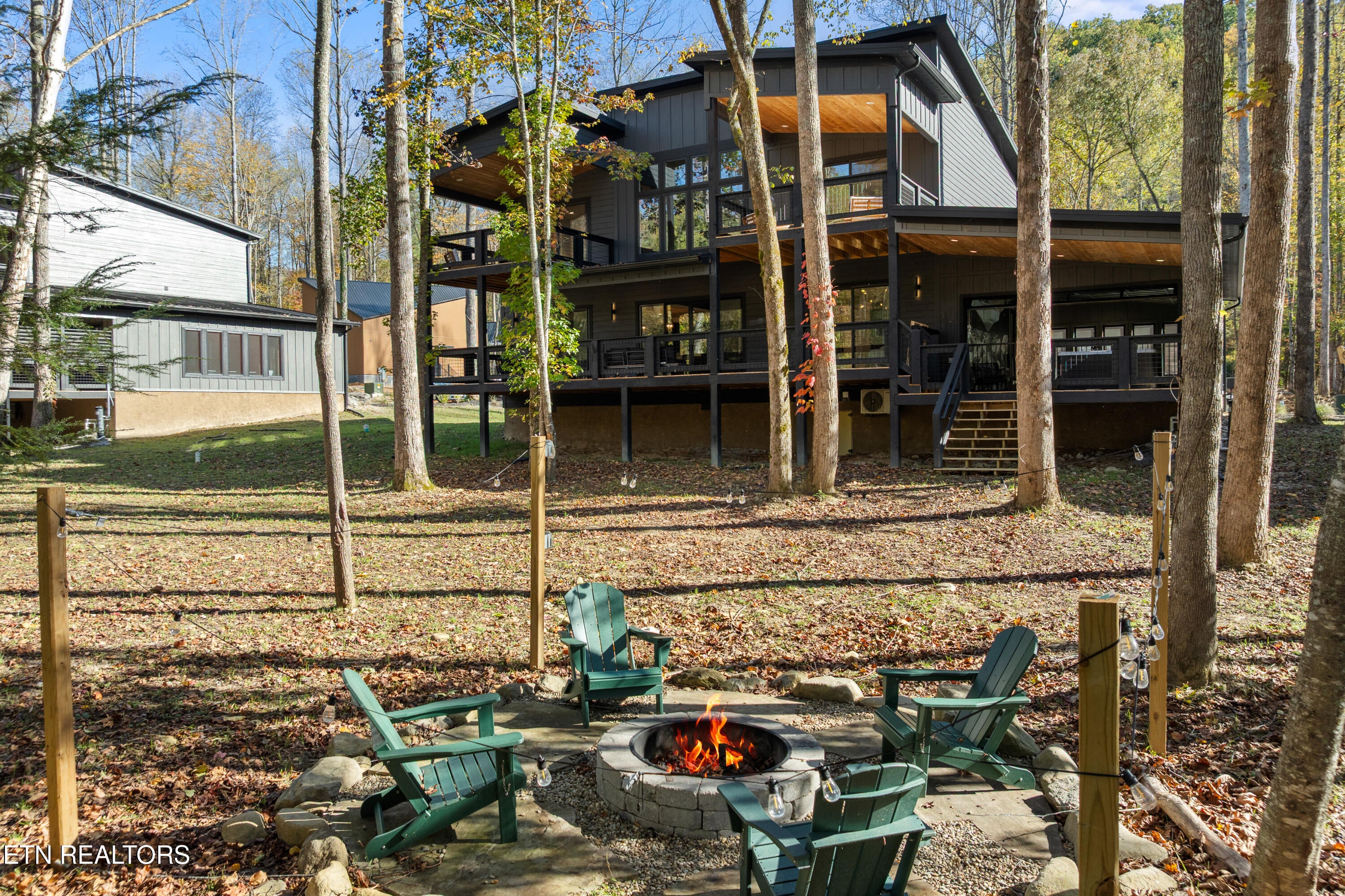 4143 Fontaine Way