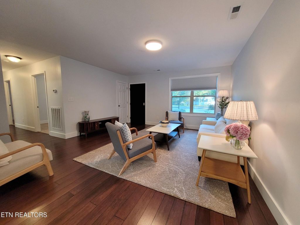 Photo of 121 Goucher Circle, Oak Ridge, TN 37830 (MLS # 1317623)