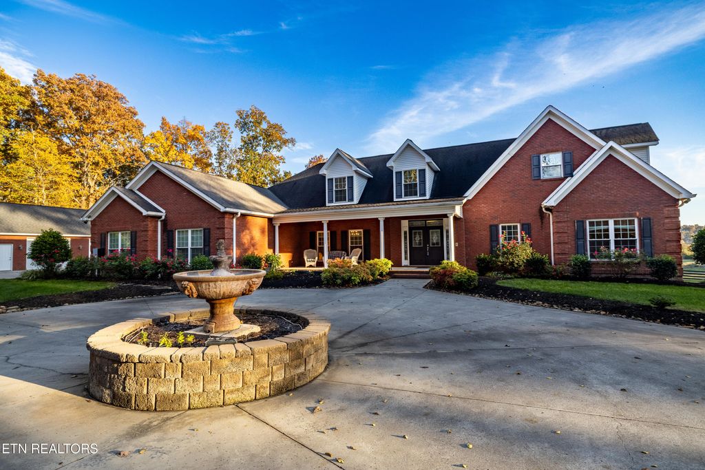 Photo of 376 Thornton Drive, Lenoir City, TN 37772 (MLS # 1321194)