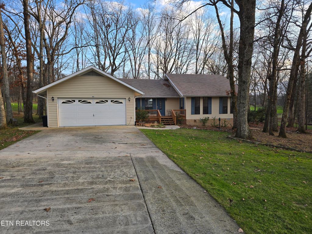 Photo of 107 Howard Terrace, Crossville, TN 38558 (MLS # 1324089)