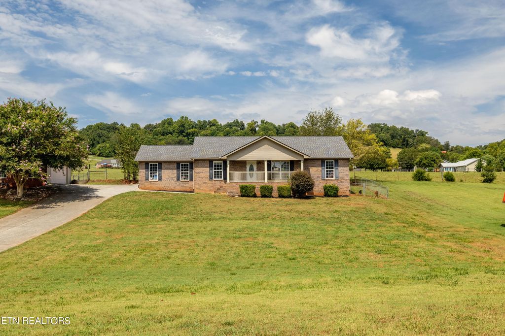 Photo of 5791 Peterson Rd, Greenback, TN 37742 (MLS # 1275598)