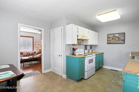 Tiny photo for 2610 Woodbine Ave, Knoxville, TN 37914 (MLS # 1355777)