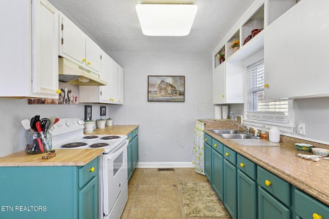 Tiny photo for 2610 Woodbine Ave, Knoxville, TN 37914 (MLS # 1355777)