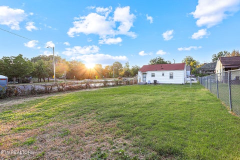 Tiny photo for 2610 Woodbine Ave, Knoxville, TN 37914 (MLS # 1355777)