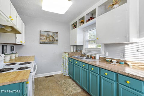 Tiny photo for 2610 Woodbine Ave, Knoxville, TN 37914 (MLS # 1355777)