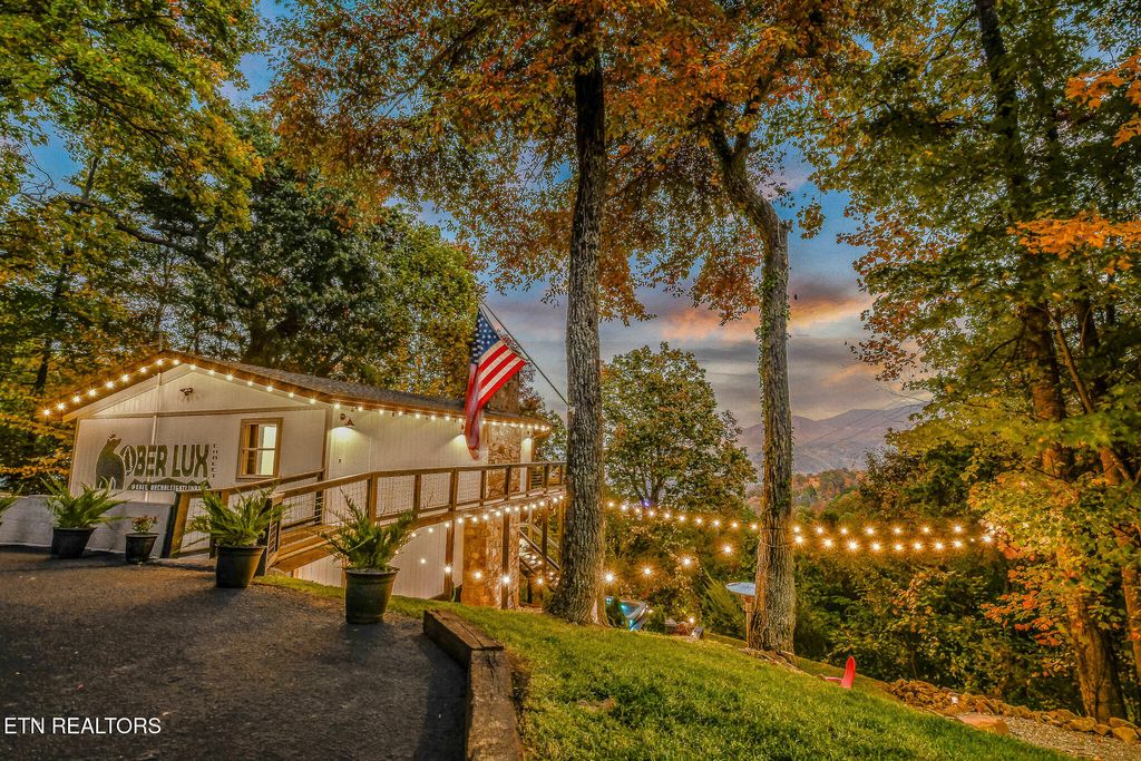 Photo of 1533 Zurich Rd Rd, Gatlinburg, TN 37738 (MLS # 1297787)