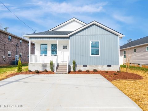 Photo of 2609 Bernhurst Drive, Knoxville, TN 37918 (MLS # 1325621)