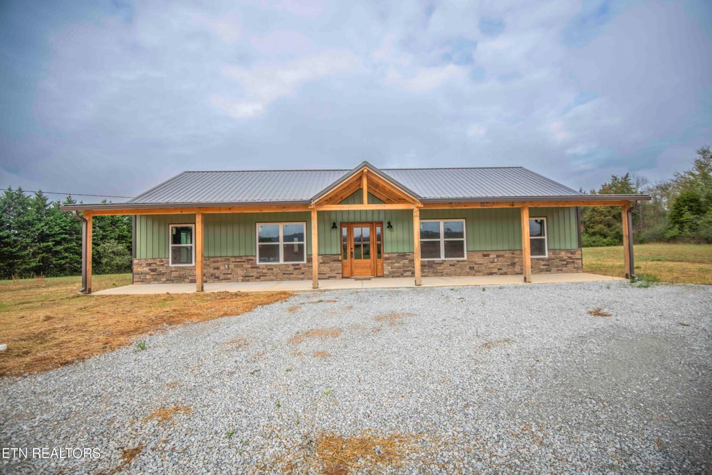 Photo of 175 Beaty Drive, Spring City, TN 37381 (MLS # 1281604)