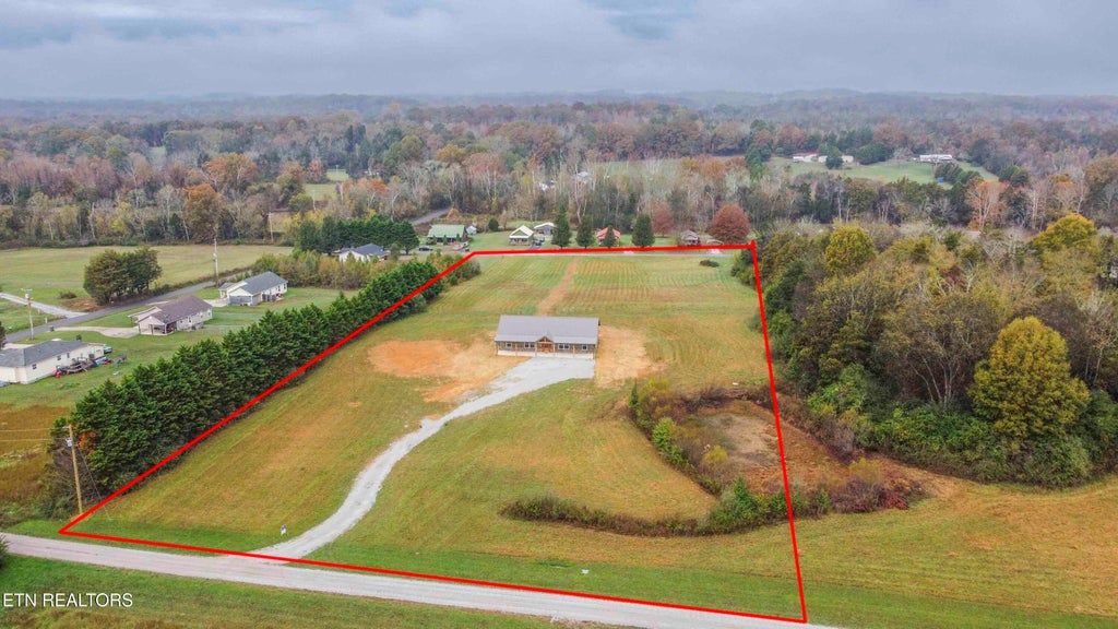 Photo of 175 Beaty Drive, Spring City, TN 37381 (MLS # 1281604)