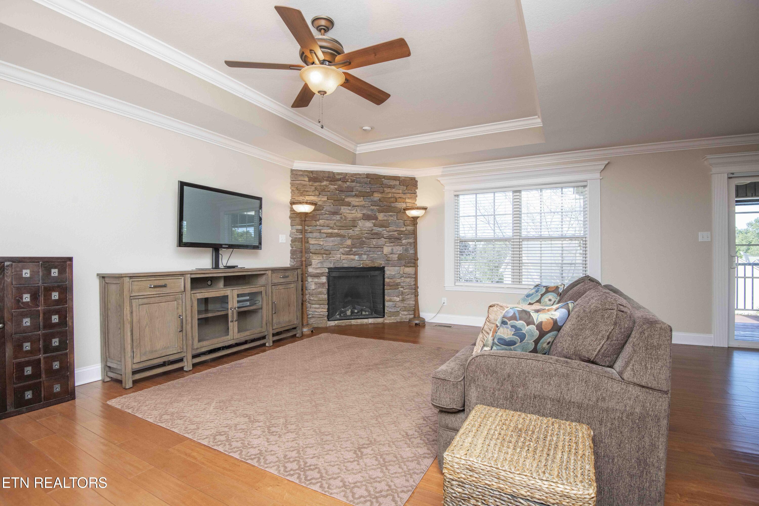 2727 Barsha Fields Lane