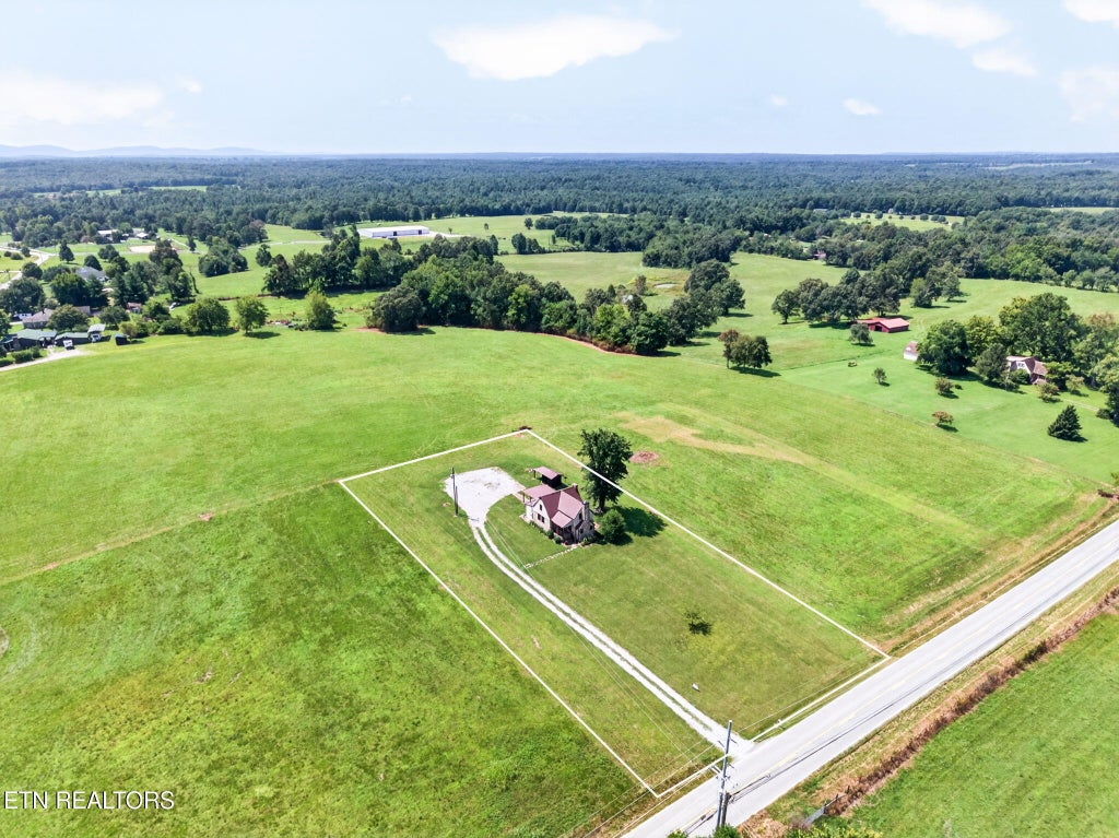 Photo of 1502 Pigeon Ridge Rd, Crossville, TN 38555 (MLS # 1352213)