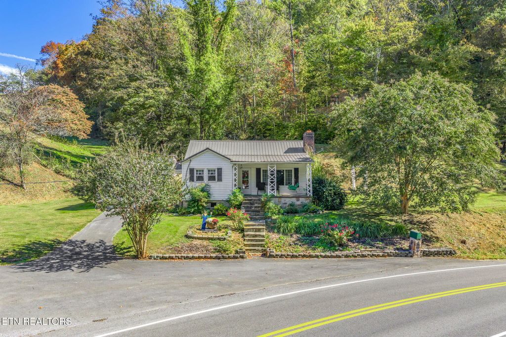 Photo of 858 N Shiloh Rd, Seymour, TN 37865 (MLS # 1335045)