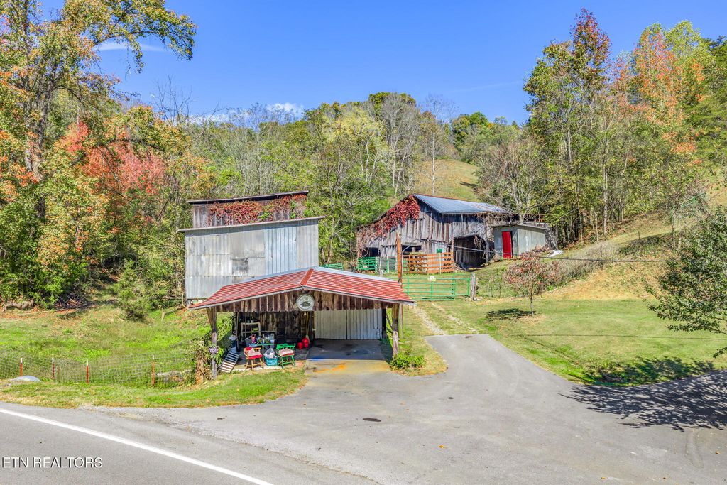 Photo of 858 N Shiloh Rd, Seymour, TN 37865 (MLS # 1335045)