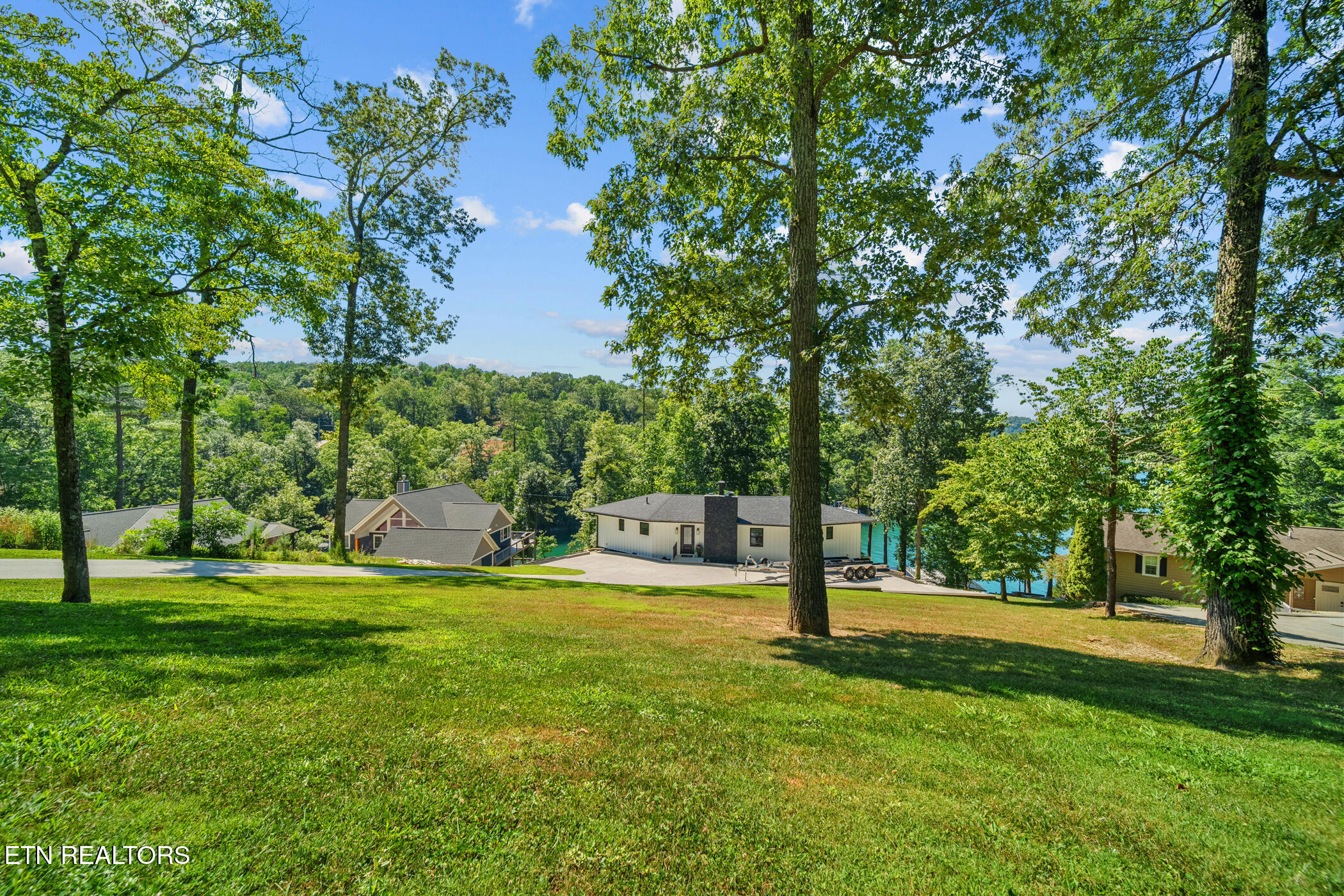 1339 Cove Point
