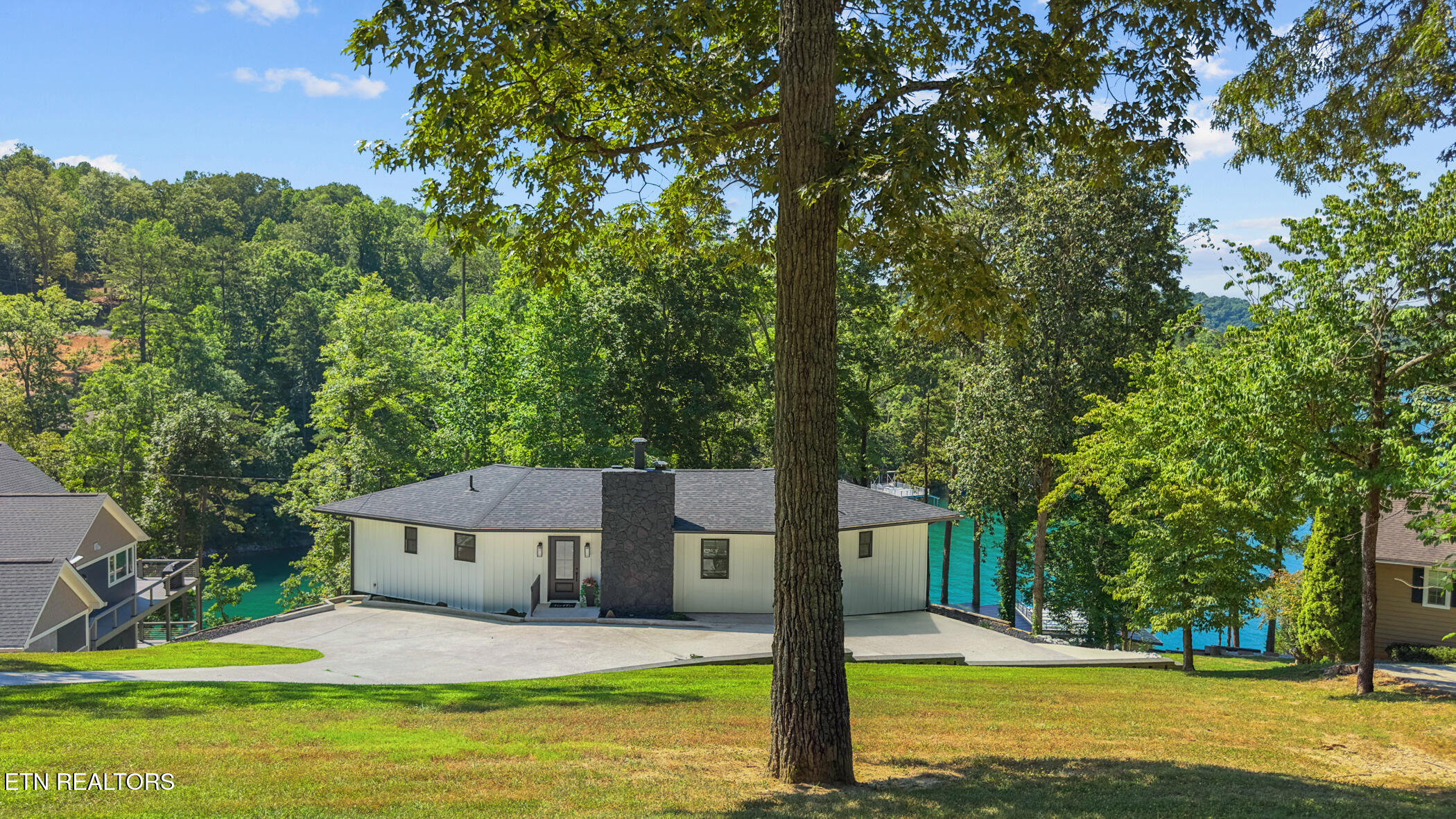 1339 Cove Point