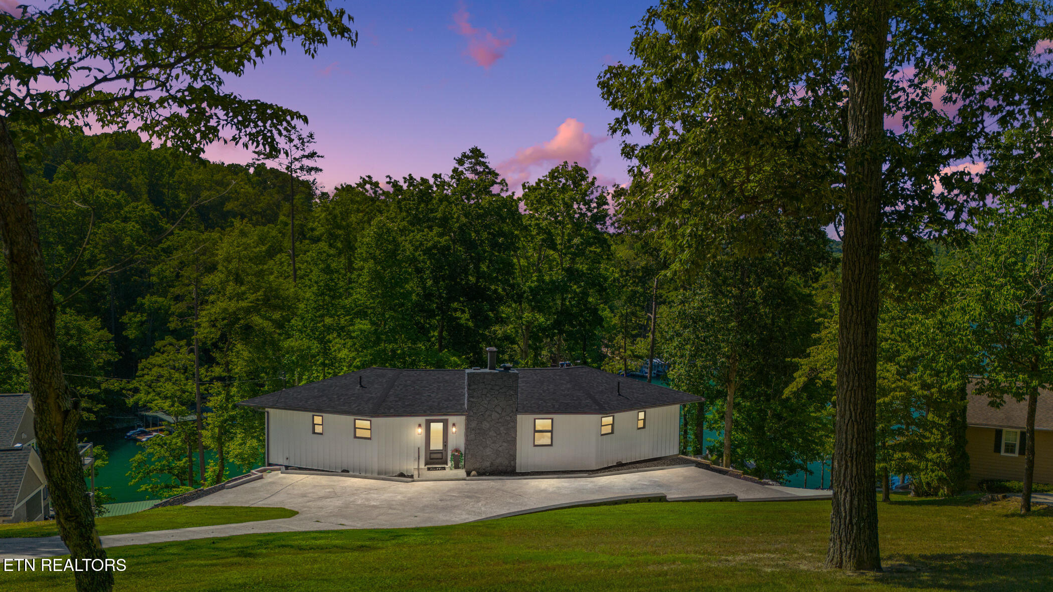 1339 Cove Point