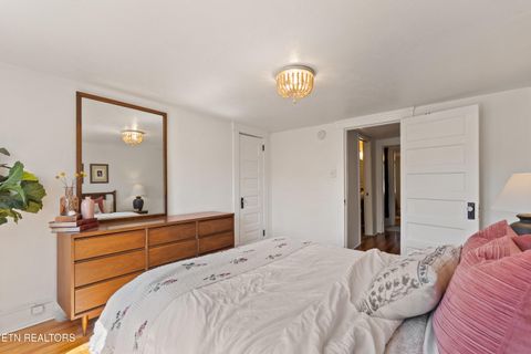 Tiny photo for 2309 Washington Ave, Knoxville, TN 37917 (MLS # 1337845)