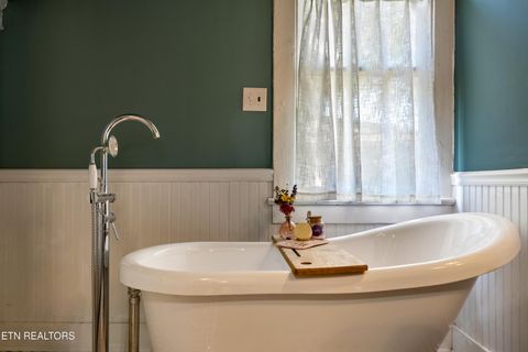 Tiny photo for 2309 Washington Ave, Knoxville, TN 37917 (MLS # 1337845)