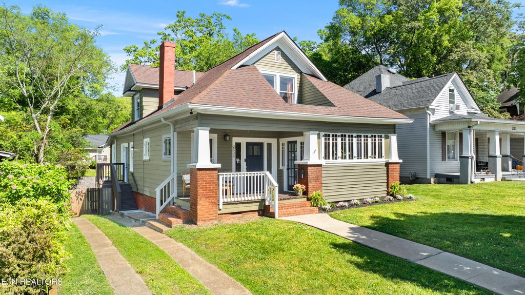 Photo of 2309 Washington Ave, Knoxville, TN 37917 (MLS # 1337845)
