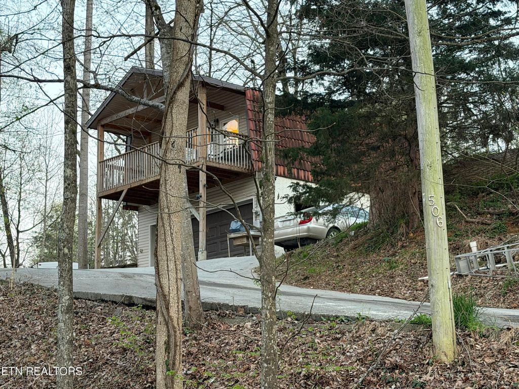 Photo of 506 Lindsey Mill Circle, Rocky Top, TN 37769 (MLS # 1335038)