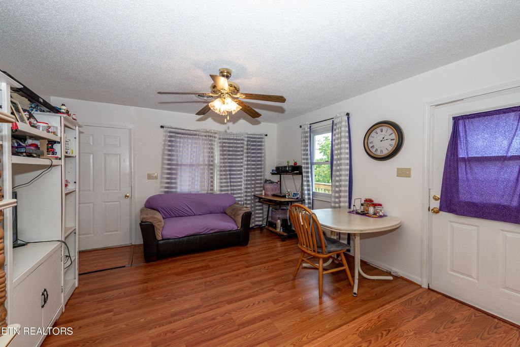 Photo of 158 Badgett St St, Alcoa, TN 37701 (MLS # 1269776)