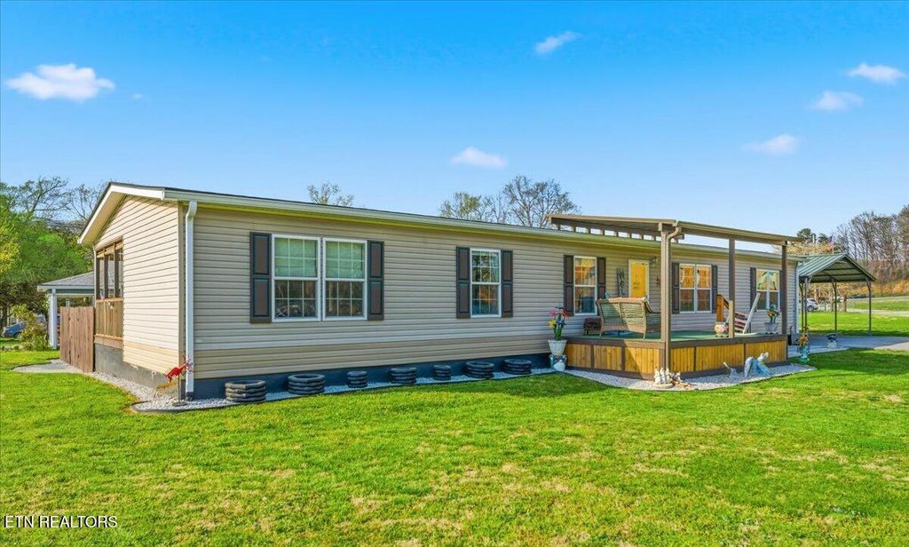 Photo of 112 E Dunn St, Rockwood, TN 37854 (MLS # 1335068)