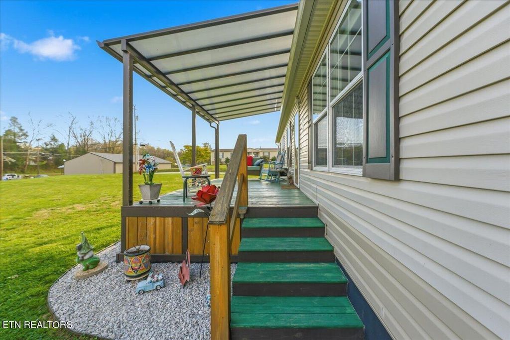 Photo of 112 E Dunn St, Rockwood, TN 37854 (MLS # 1335068)