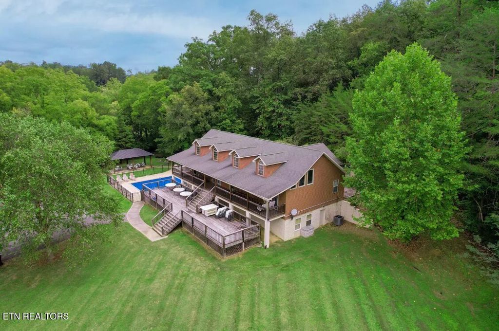Photo of 665 Gists Creek Rd, Sevierville, TN 37876 (MLS # 1338429)