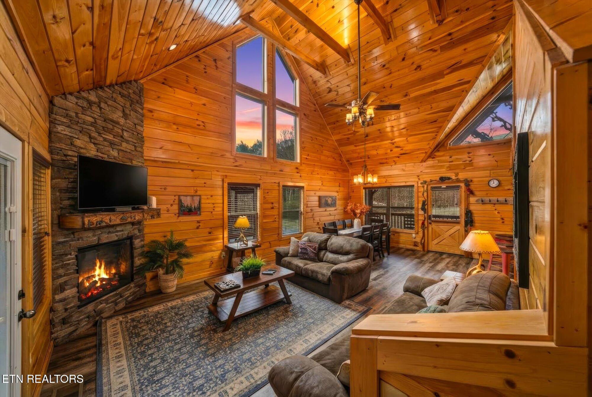 551 Blackberry Ridge Way